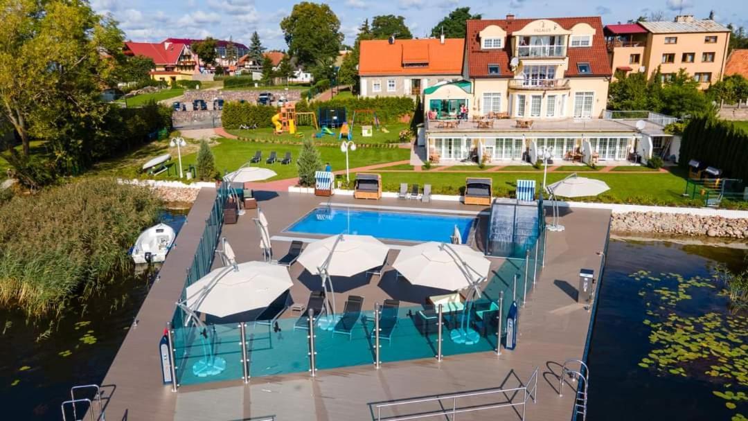 Villa Le Lux Mikolajki Bagian luar foto