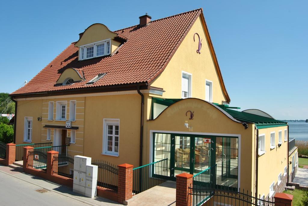 Villa Le Lux Mikolajki Bagian luar foto
