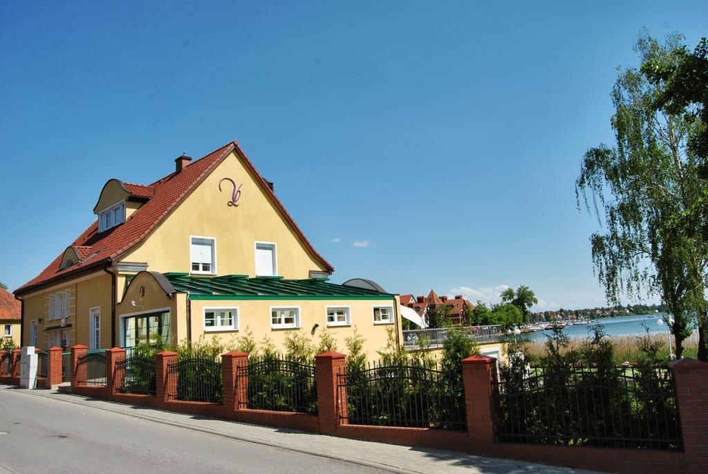 Villa Le Lux Mikolajki Bagian luar foto
