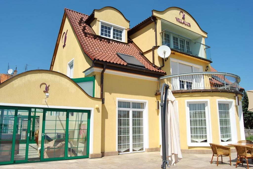 Villa Le Lux Mikolajki Bagian luar foto