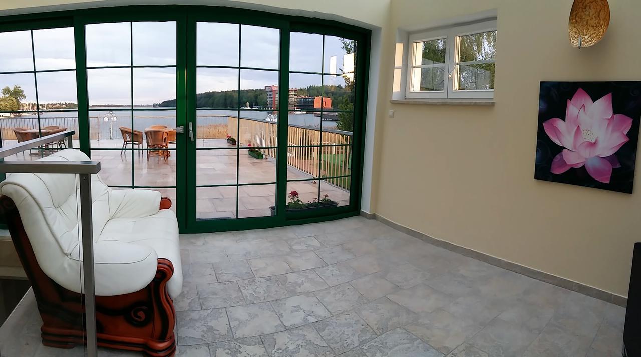 Villa Le Lux Mikolajki Bagian luar foto