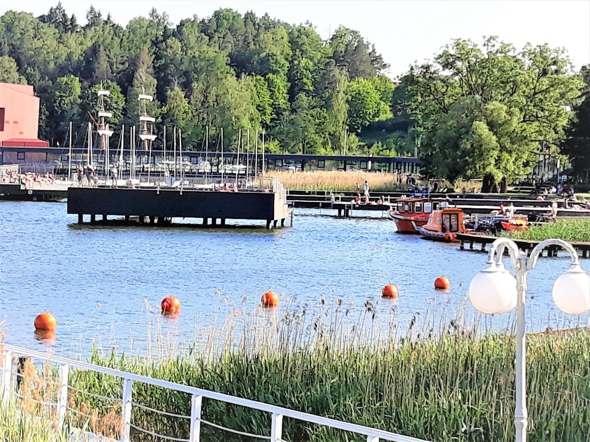 Villa Le Lux Mikolajki Bagian luar foto